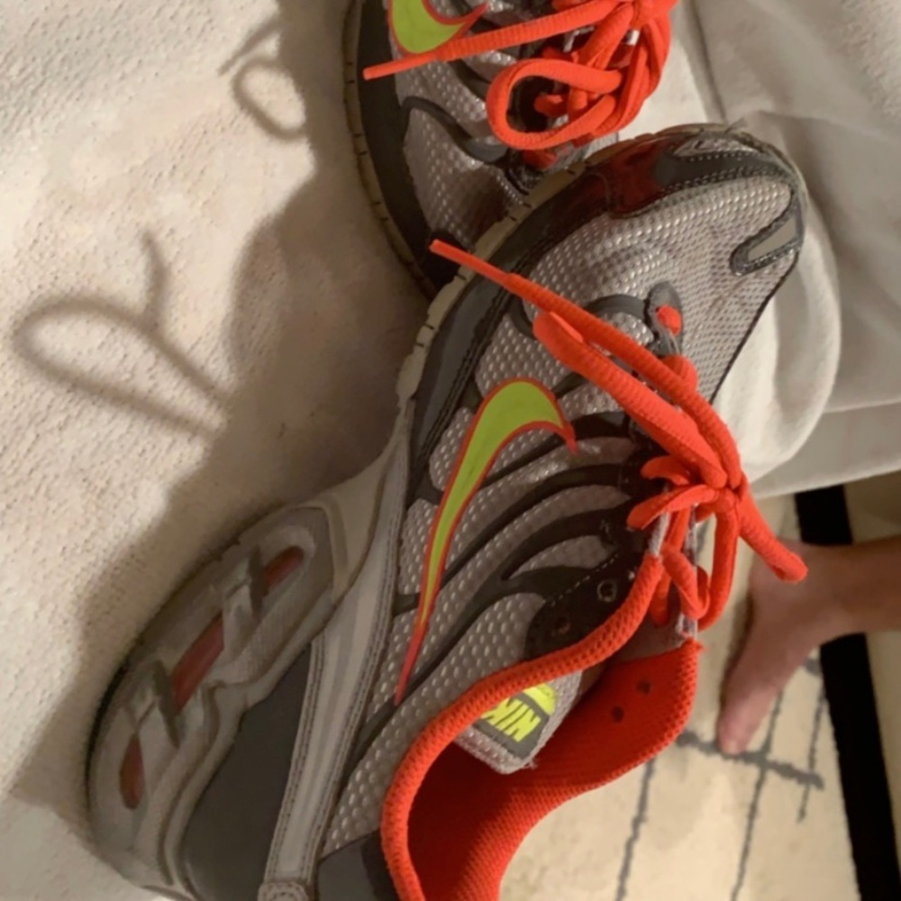 Nike Tennis Shoes